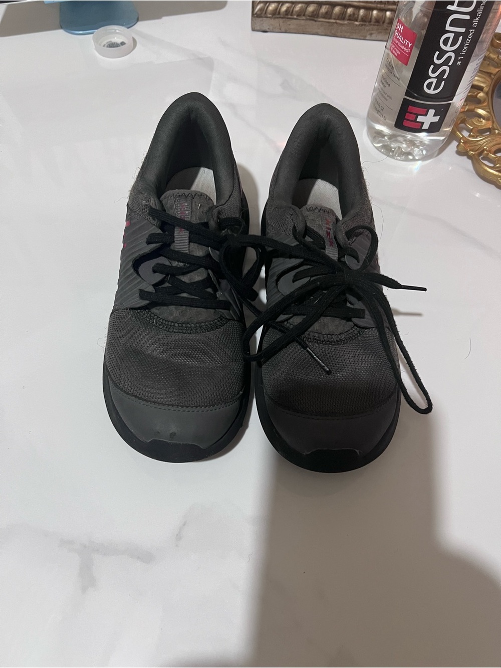 Kizik- Dark Gray Athletic Sneakers with Black Laces and Red Accent